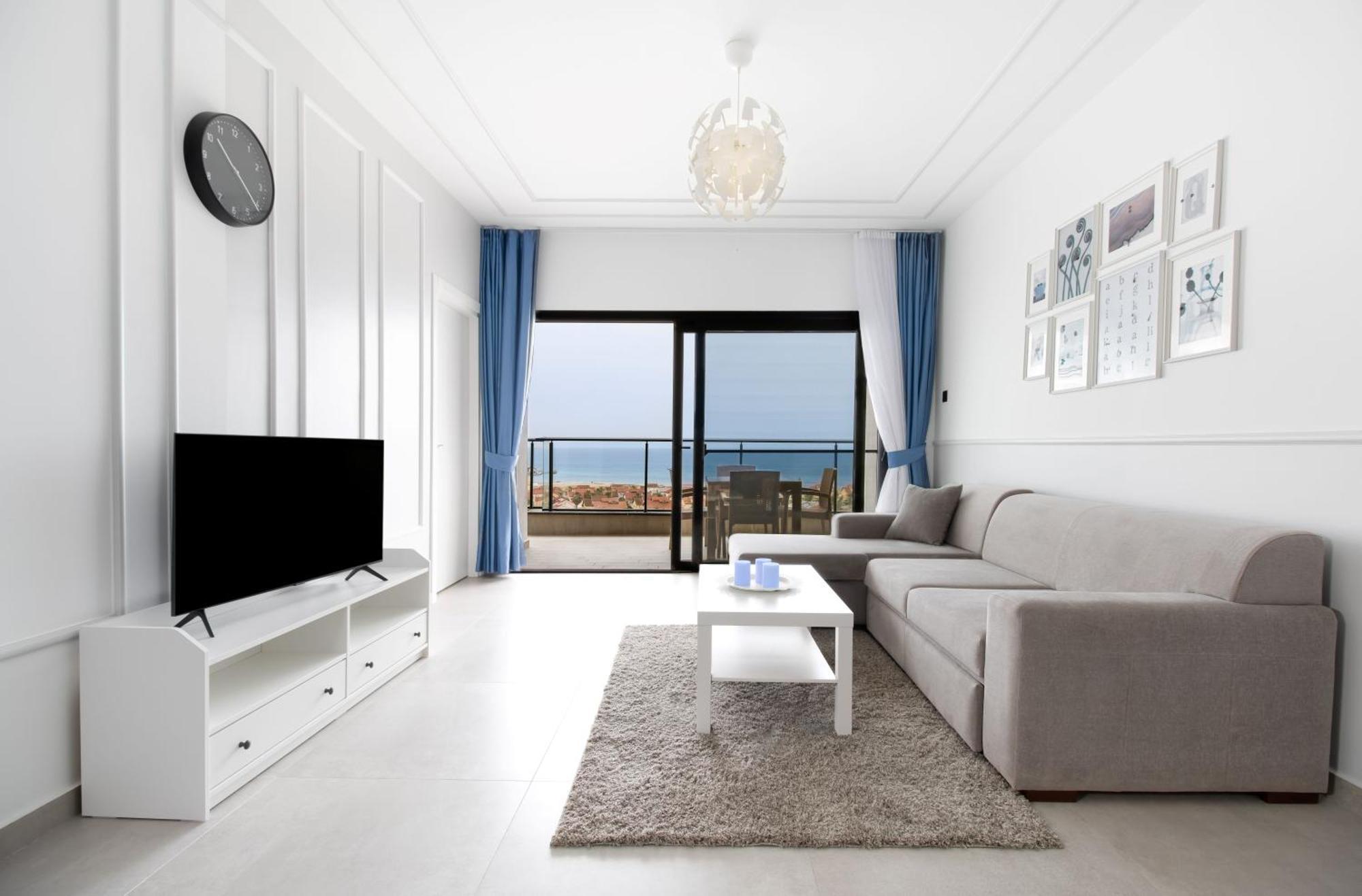 Caesar Blue Seaside Luxury Apartments Gastria Exterior photo